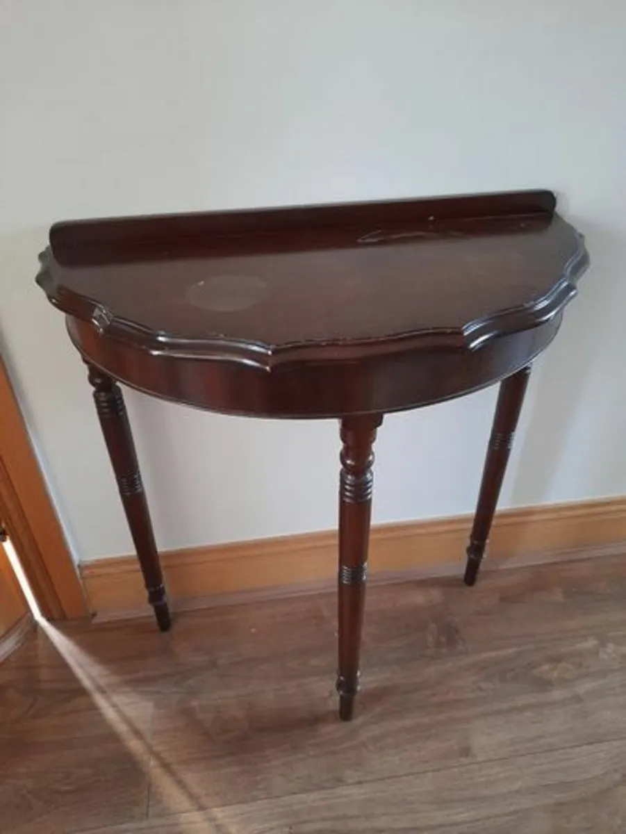 Half moon table - Image 3