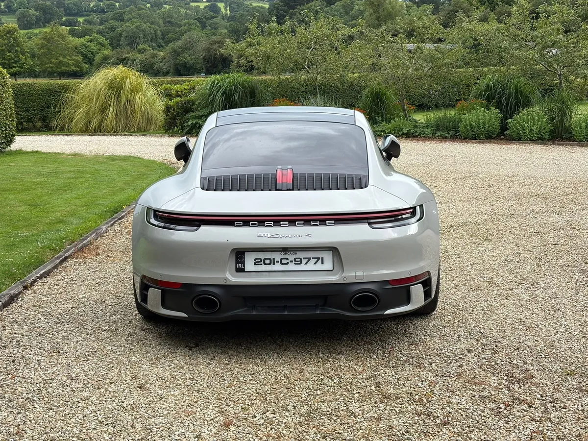 Porsche 911 (992) 2020 Like New - Image 3
