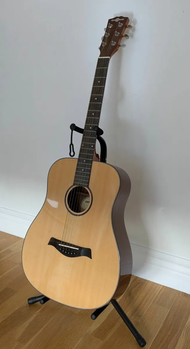 3/4 size Acoustic Guitar - Image 2