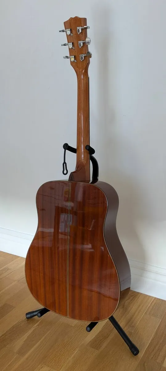3/4 size Acoustic Guitar - Image 4