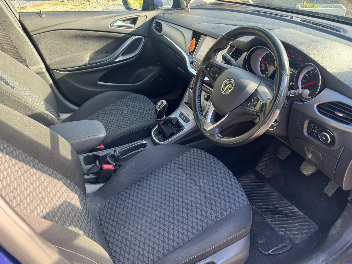 2017 Vauxhall Astra 1.7 Diesel Tech Line - Image 2