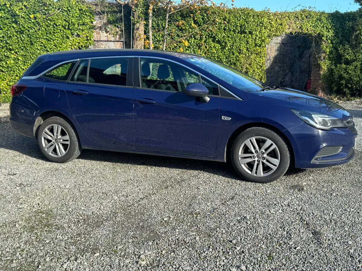 2017 Vauxhall Astra 1.7 Diesel Tech Line - Image 3