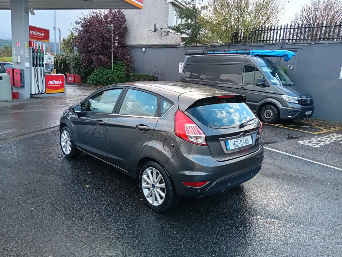 Ford Fiesta 1.25 titanium 75,000 kms - Image 4