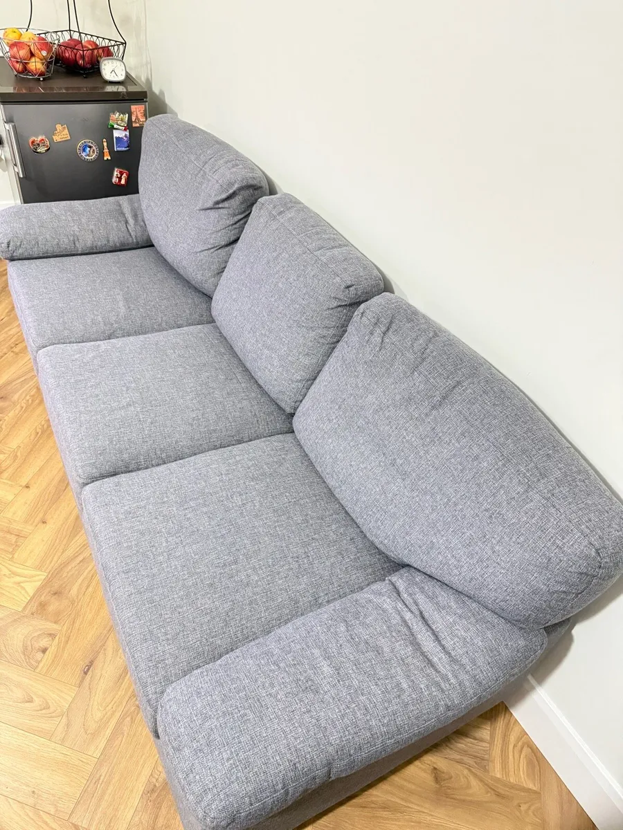 Grey sofa in near new condition - Image 2