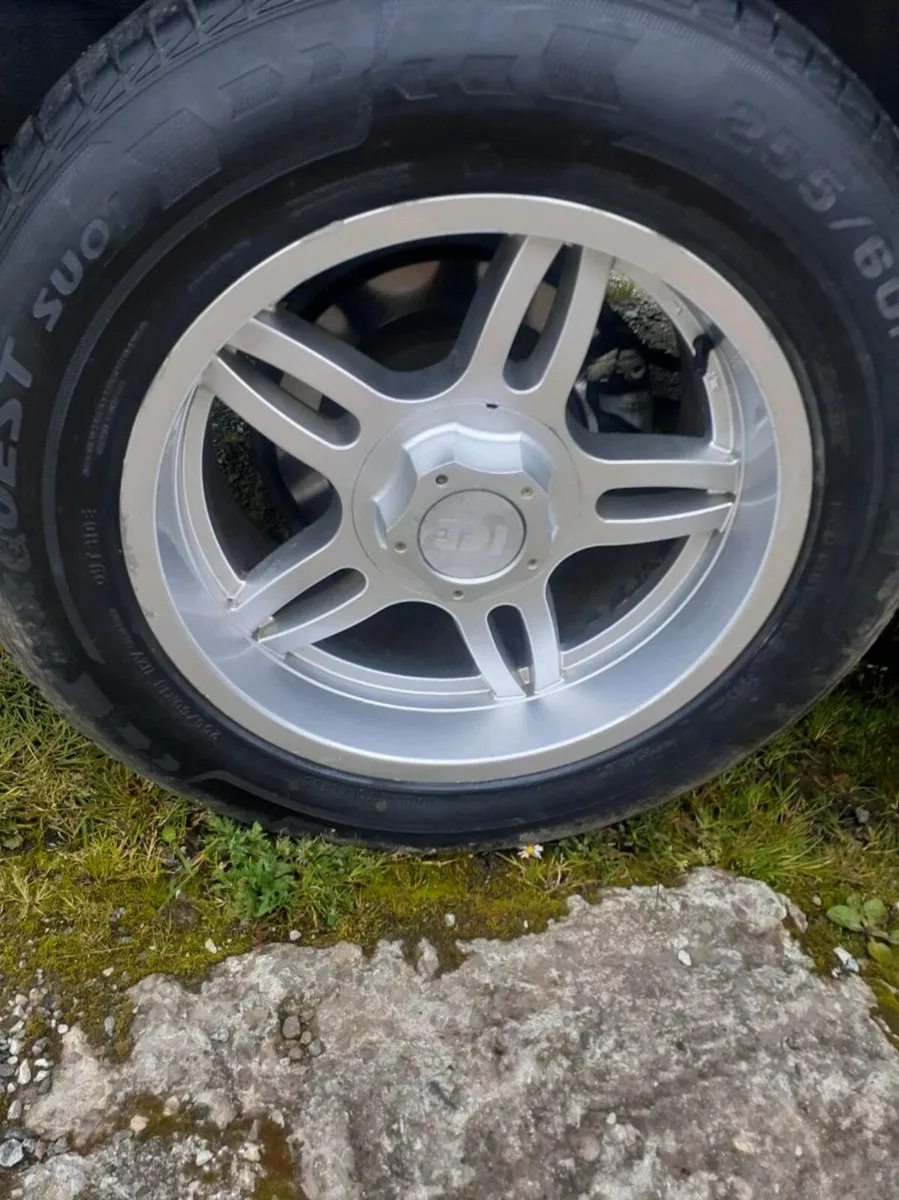 Toyota landcruiser alloys - Image 1