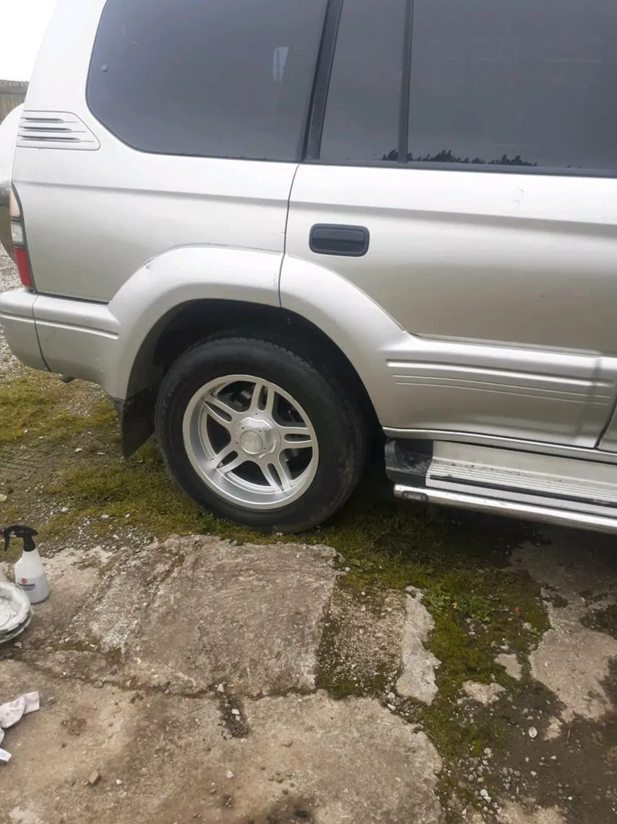 Toyota landcruiser alloys - Image 4