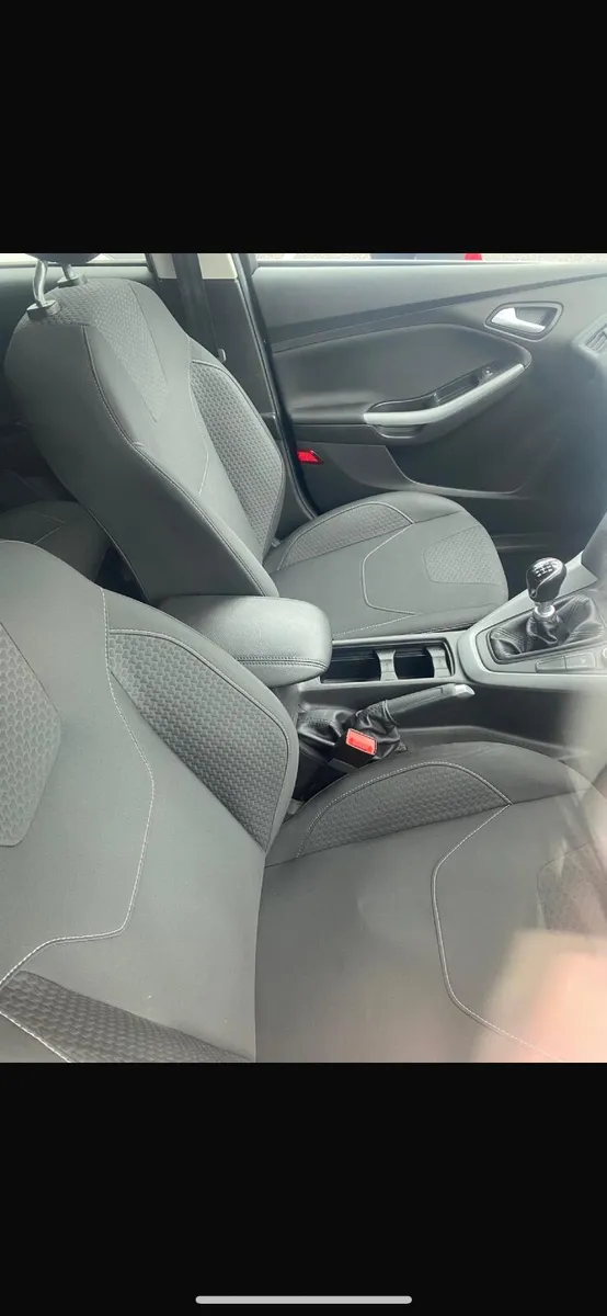 Ford Focus 2016 - Image 2