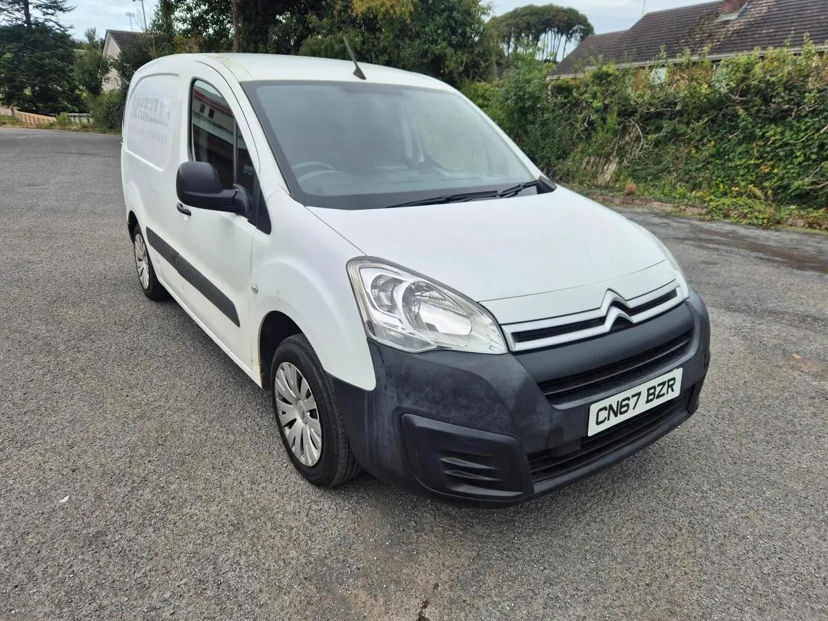 Citroen Berlingo 2017 no vat - Image 1
