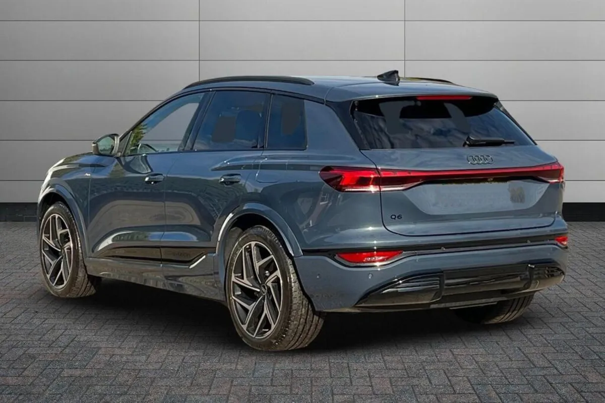 AUDI Q6 QUATTRO HUGE SPEC - Image 2