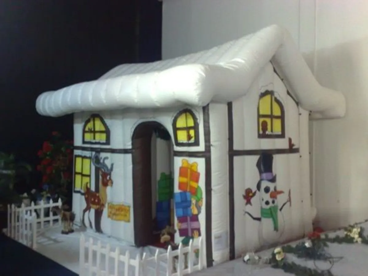 Inflatable Santa's Grotto - Image 3