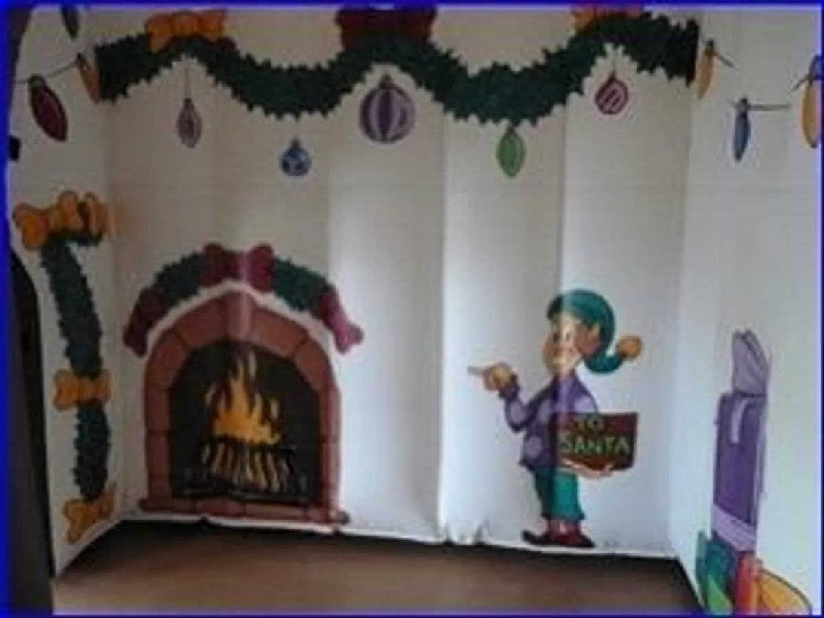 Inflatable Santa's Grotto - Image 4