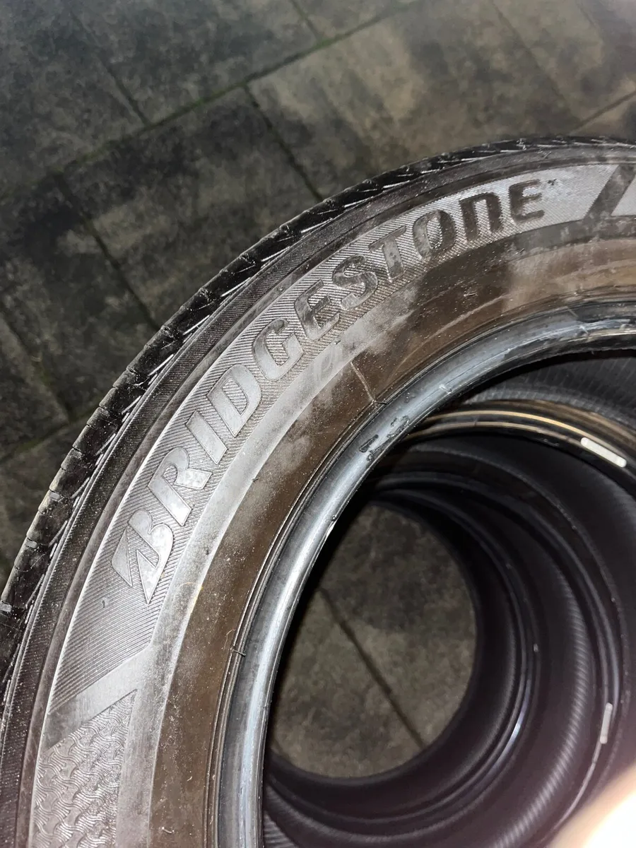 4x 215/60R17 Bridgestone Tyres - Image 3