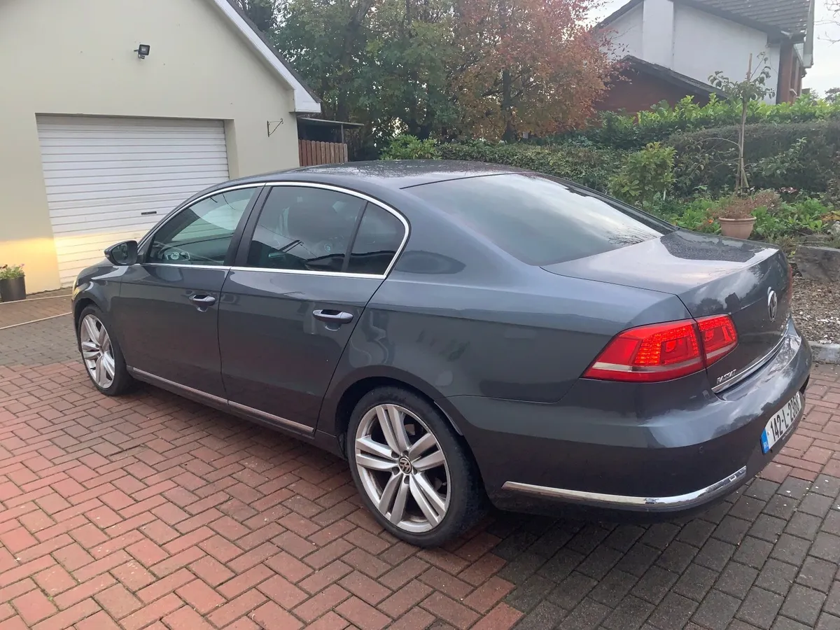 Volkswagen Passat 2014 - Image 3