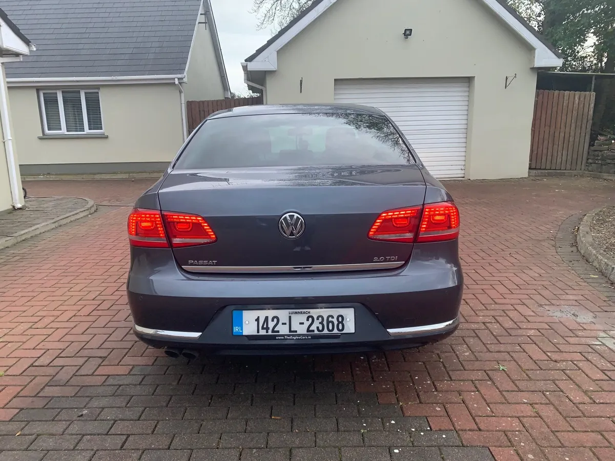 Volkswagen Passat 2014 - Image 4