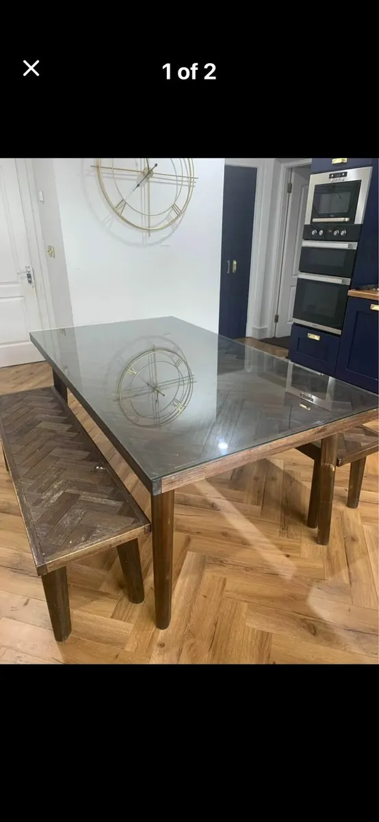 Kitchen table - Image 1