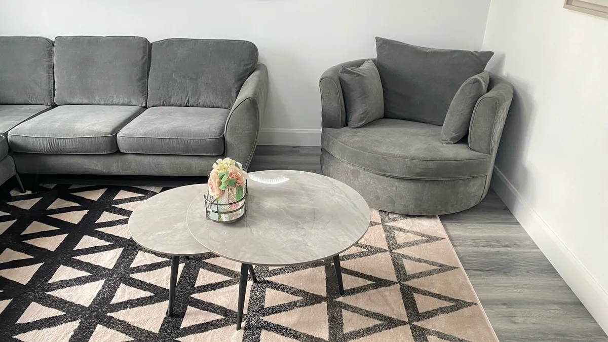 Corner sofa and swing chair - Image 4