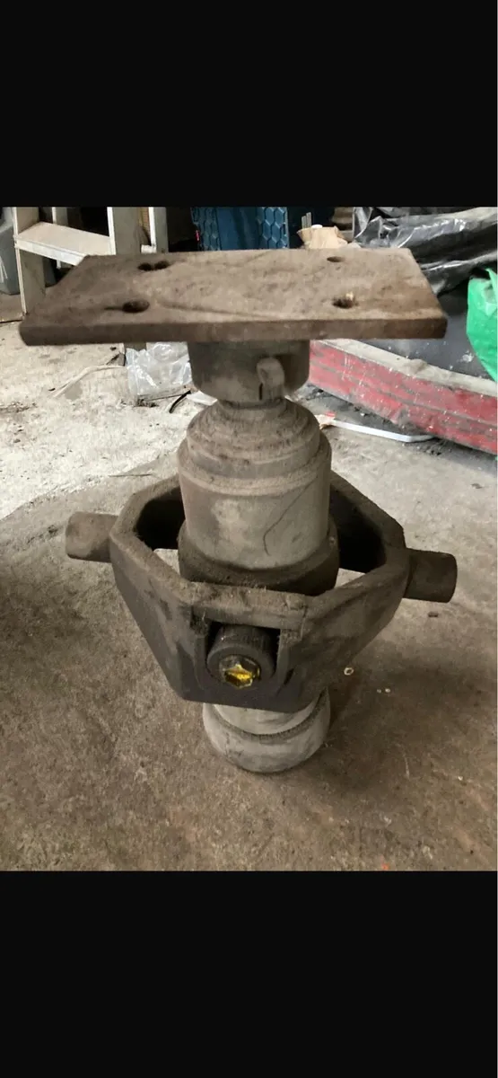10t hydraulic ram - Image 1