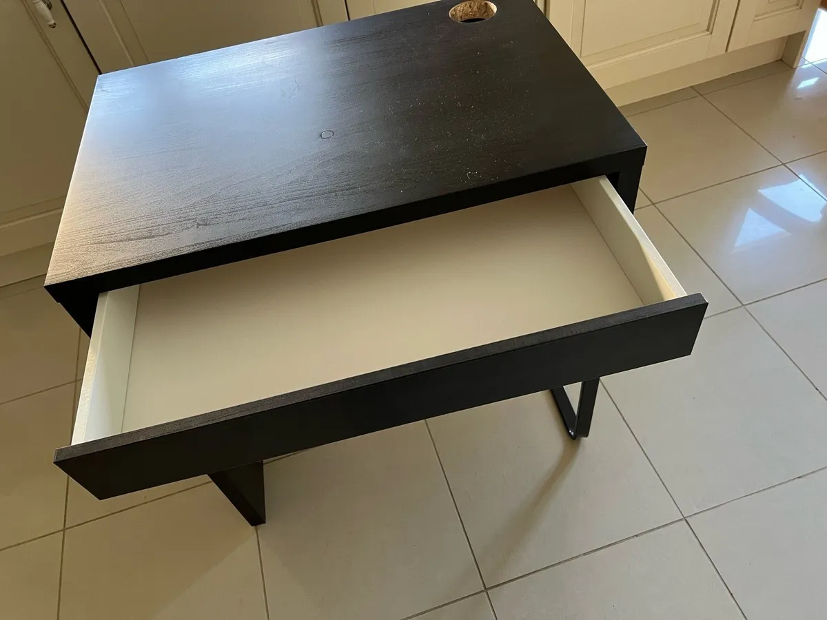 Small desk/table with drawer - Image 2