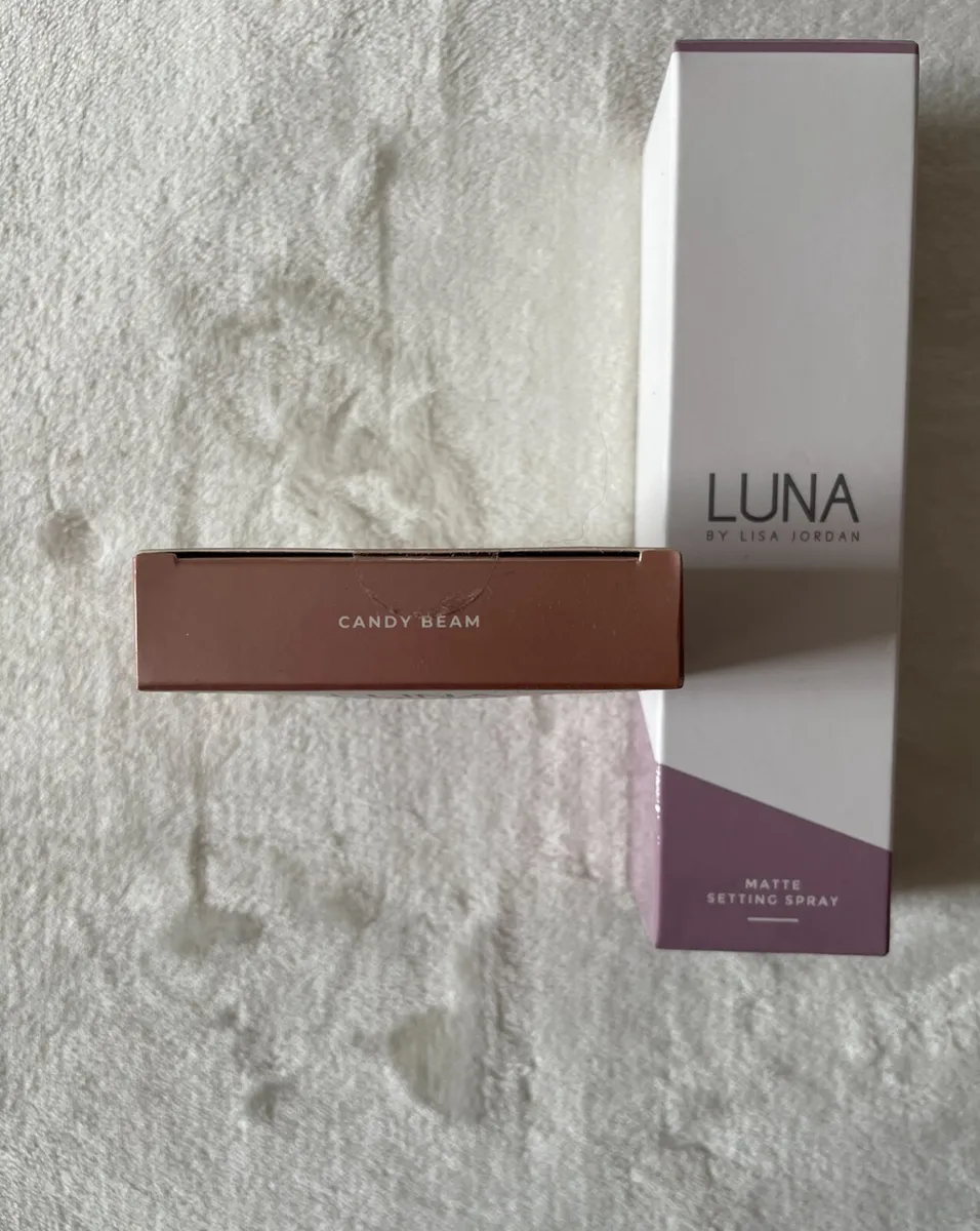 Luna by Lisa highlighter and setting spray - Image 2