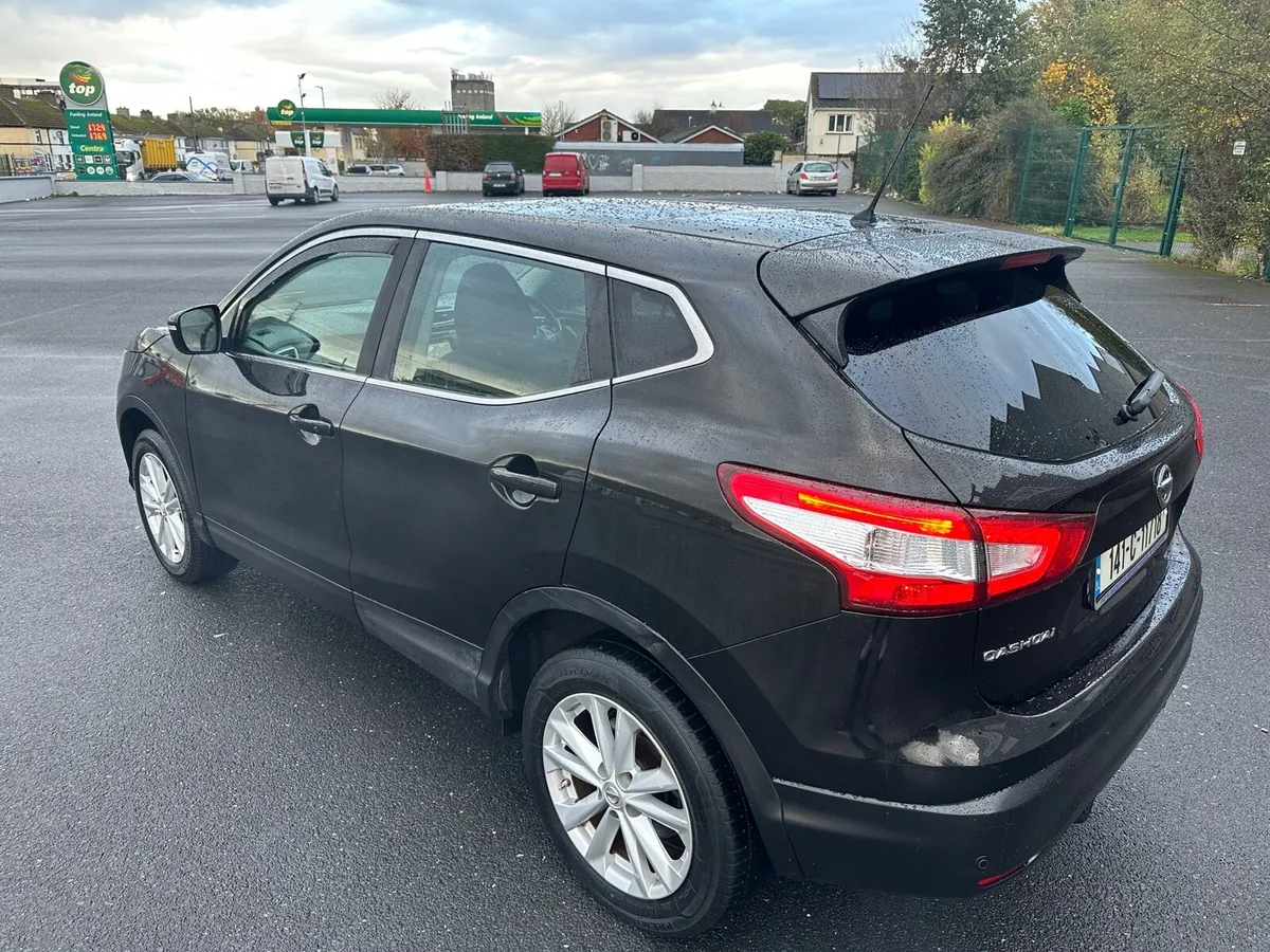 Premium Quasqai NEW NCT+Tax Panoramic Roof - Image 3