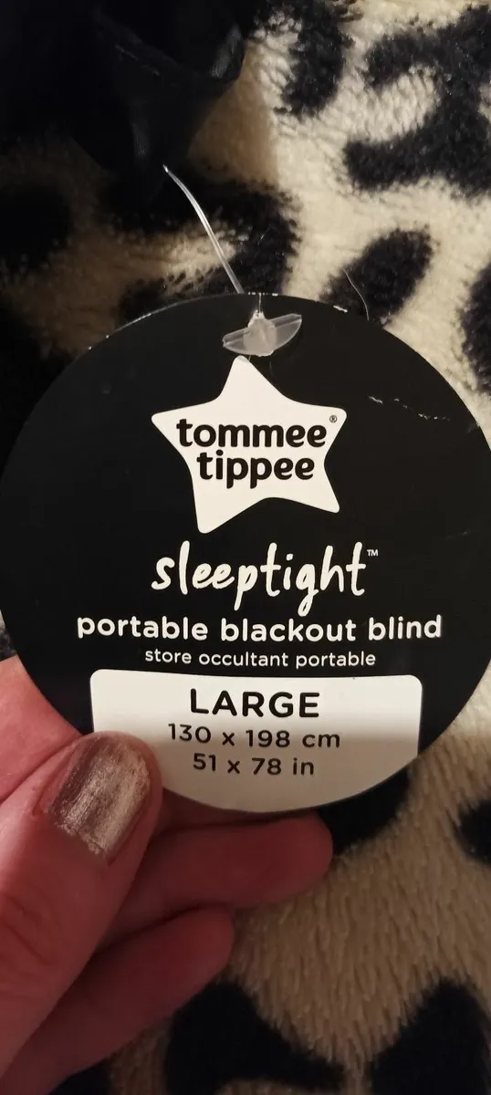 Tommee Tippee Portable Blackout Blind - Large - Image 3