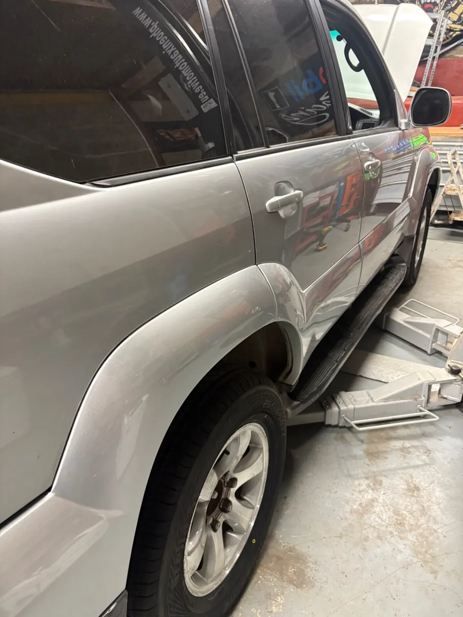 Land Cruiser crew cab - Image 2