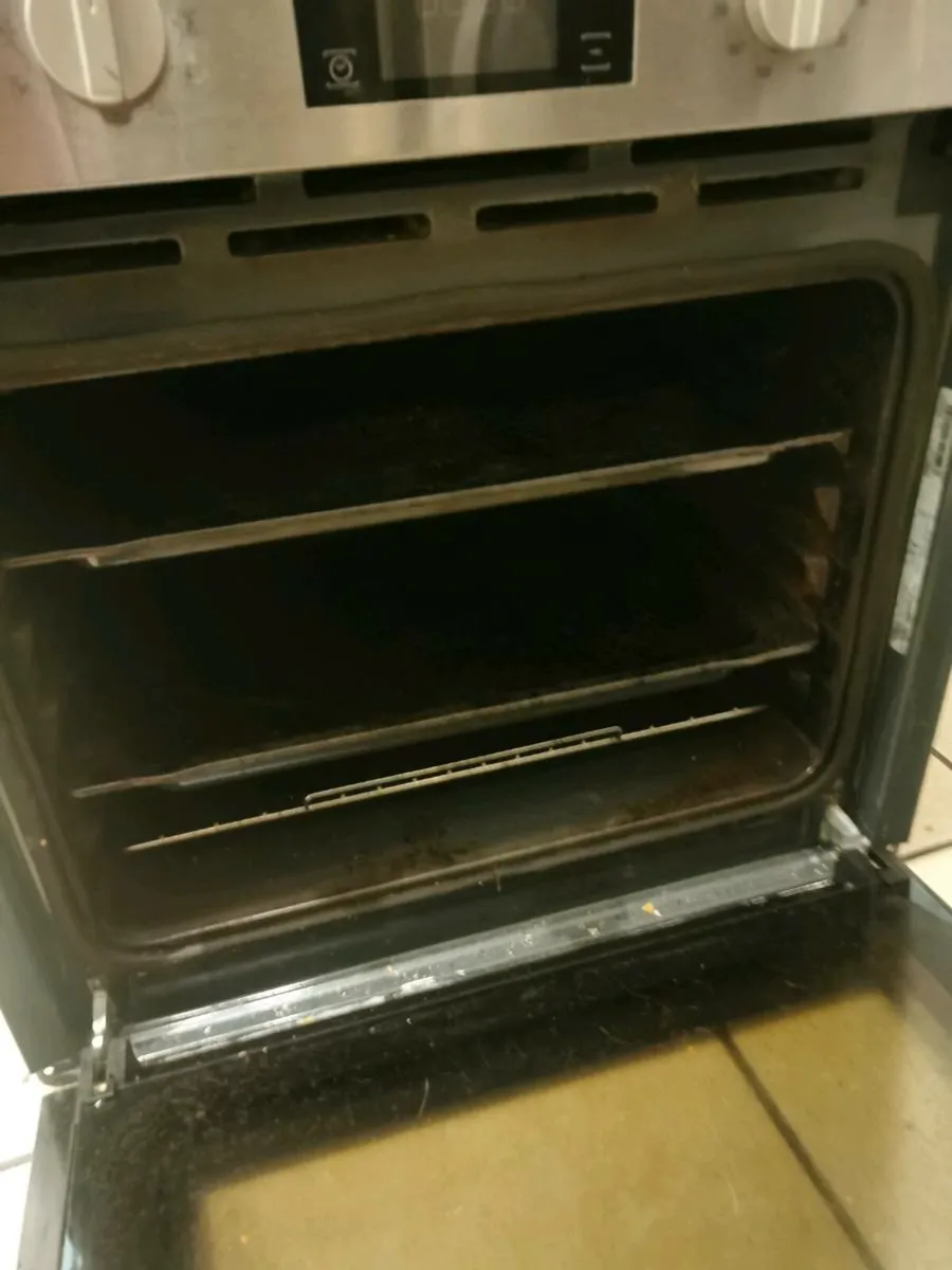 Hotpoint cooker - Image 3