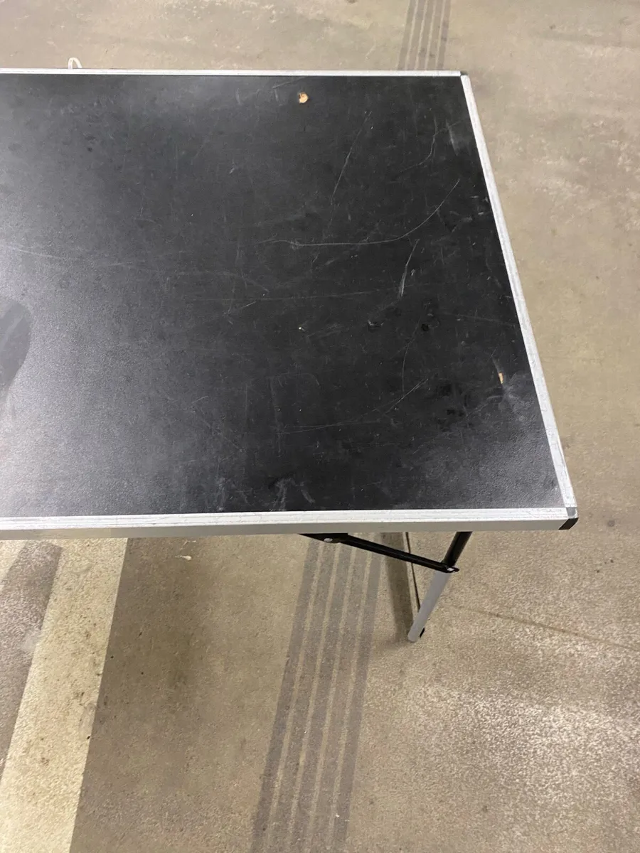 Set of 3 folding tables - Image 3
