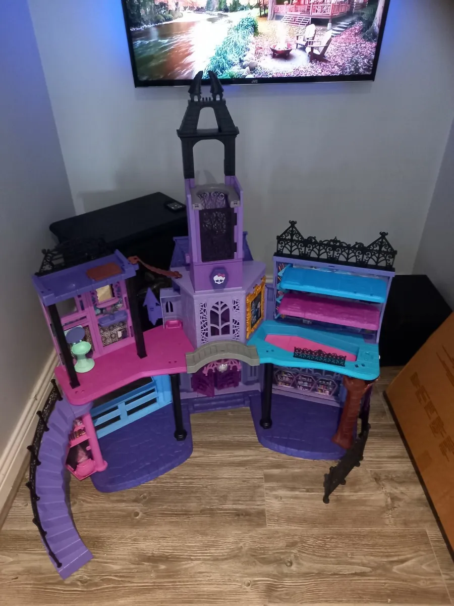 Monster high school house - Image 2