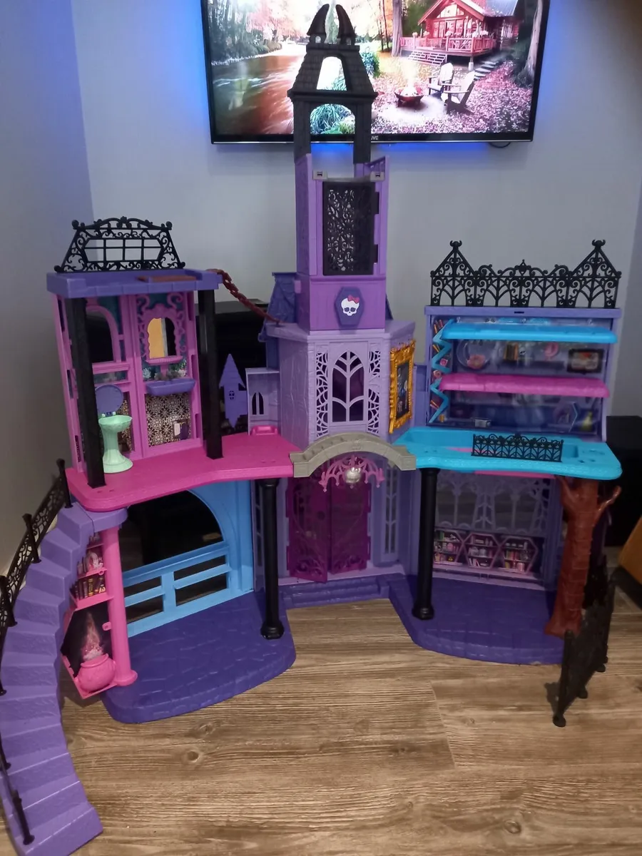 Monster high school house - Image 3