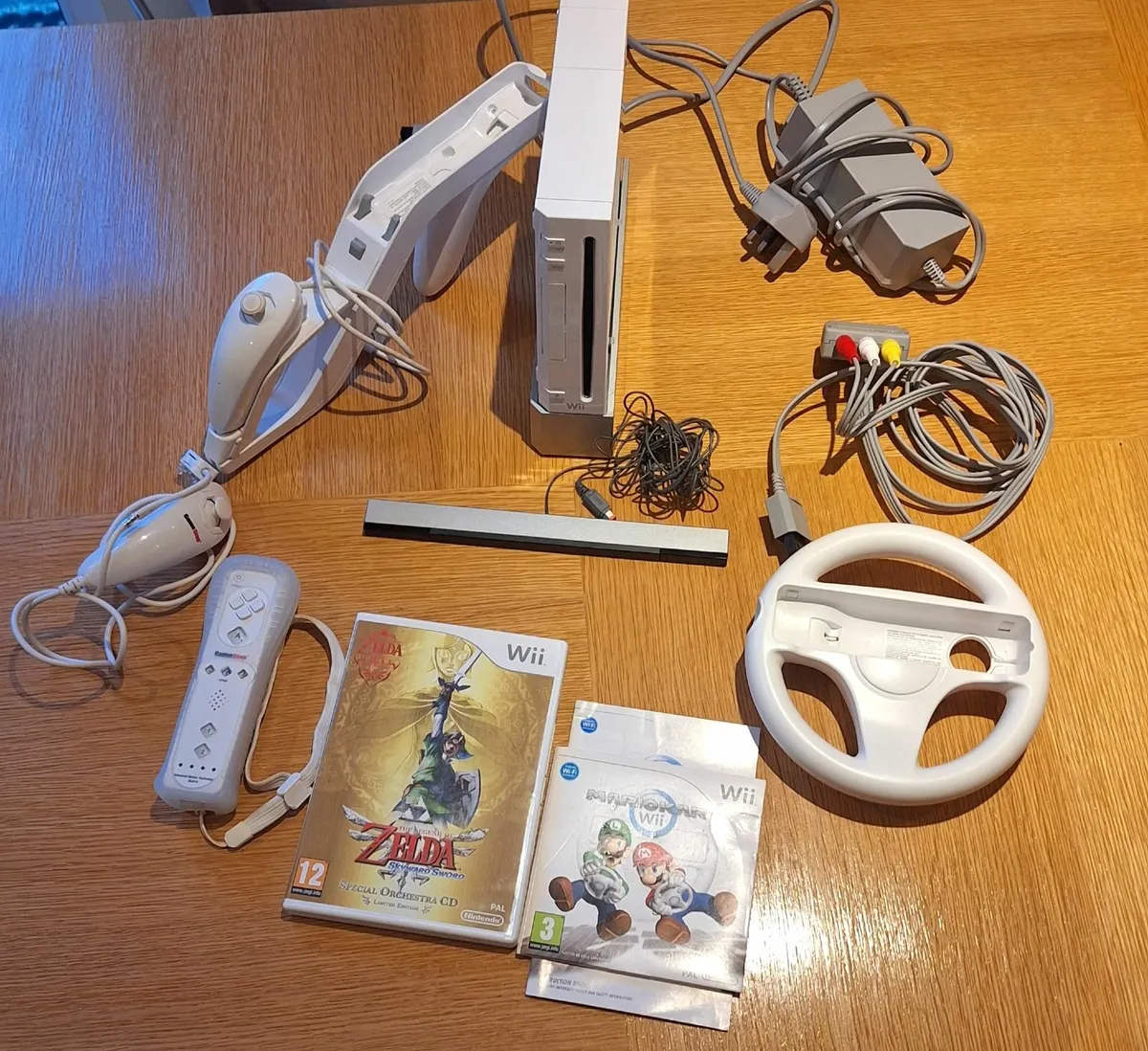 Nintendo Wii console bundle - Image 1