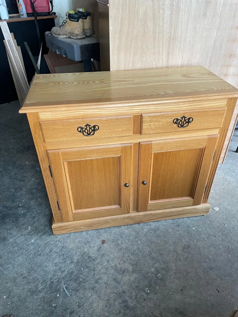 Display Cabinet - Image 1