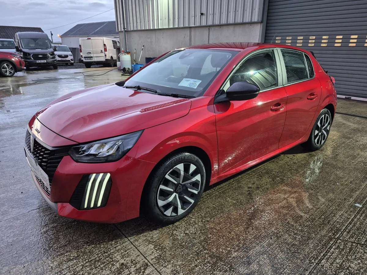 242 PEUGEOT 208 ACTIVE 1.2 - Image 3