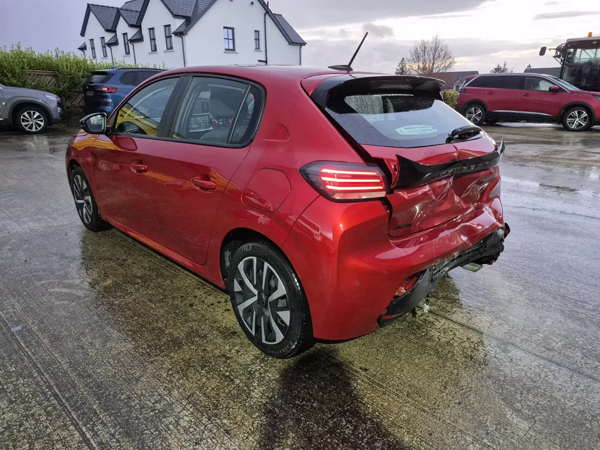 242 PEUGEOT 208 ACTIVE 1.2 - Image 4