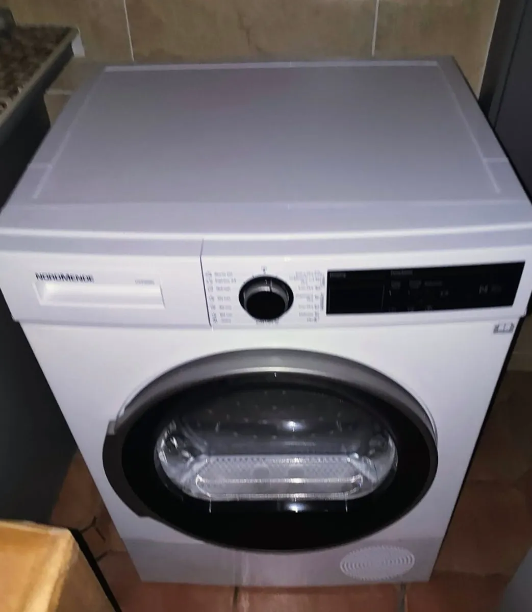 NordMende 8kg Heat Pump Dryer - Image 3