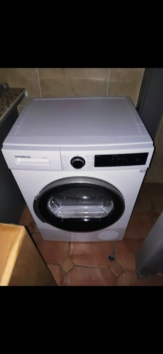 NordMende 8kg Heat Pump Dryer - Image 1