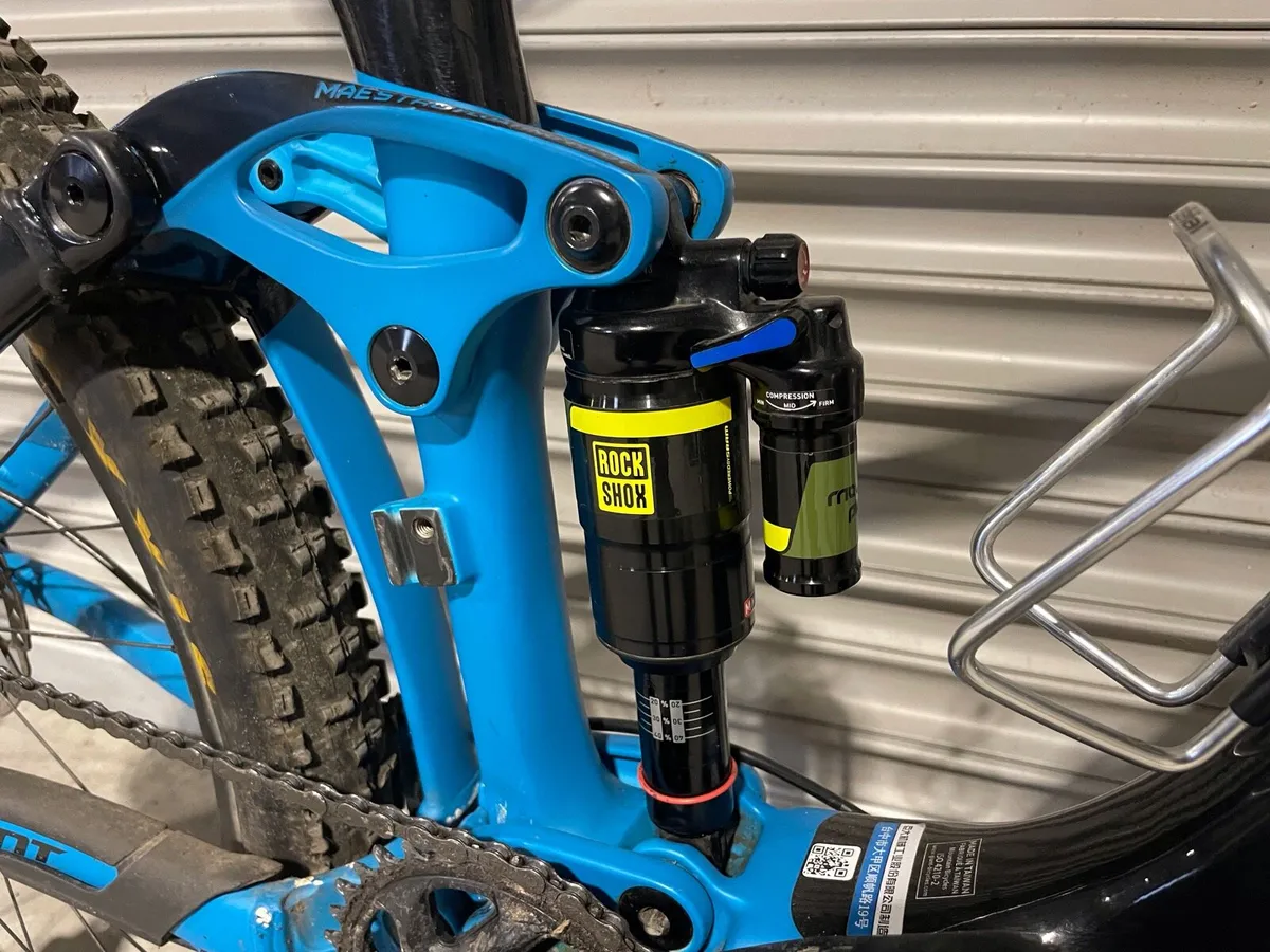 Giant Reign Advanced 0. 27.5” Carbon - Image 4