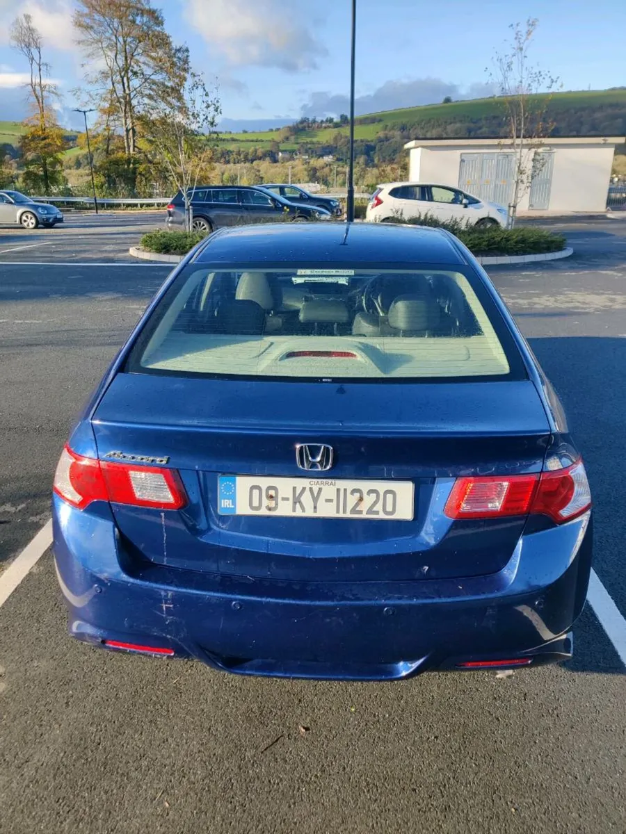 Honda Accord

2.2 i-DTEC ES GT 4dr - Image 2