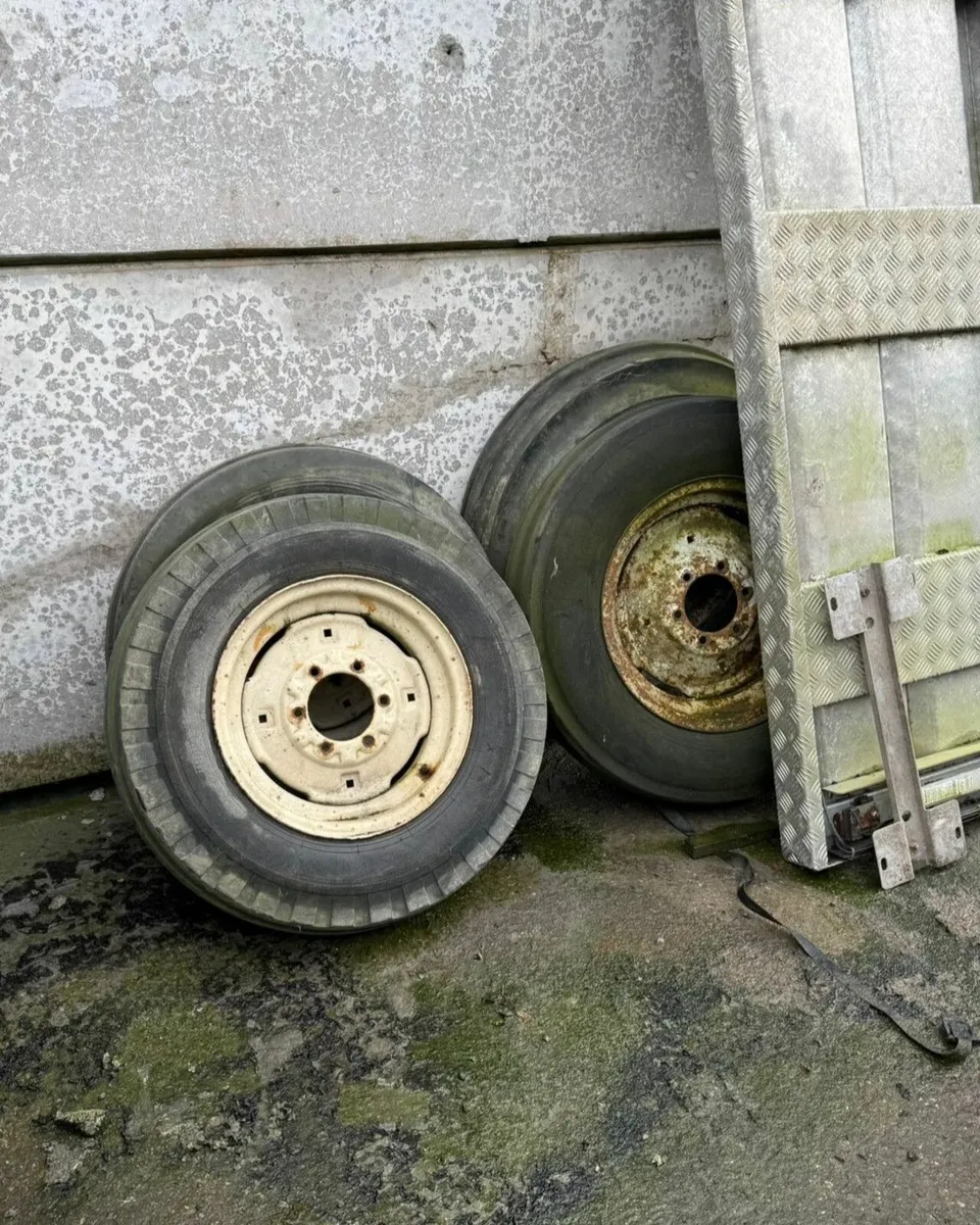 Four Front Tractor Wheel and Tyres