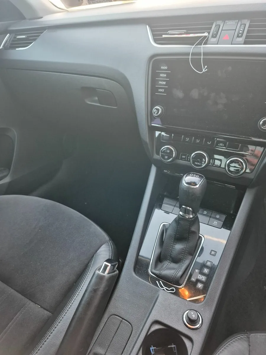 Skoda Octavia 2017 - Image 2