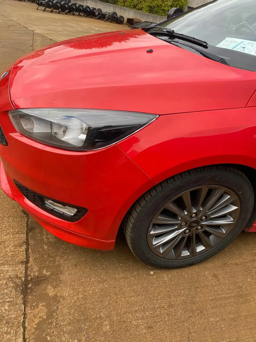 Ford Focus 2018 - Image 2