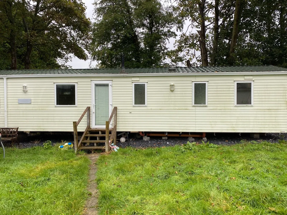 Mobile home - Image 1