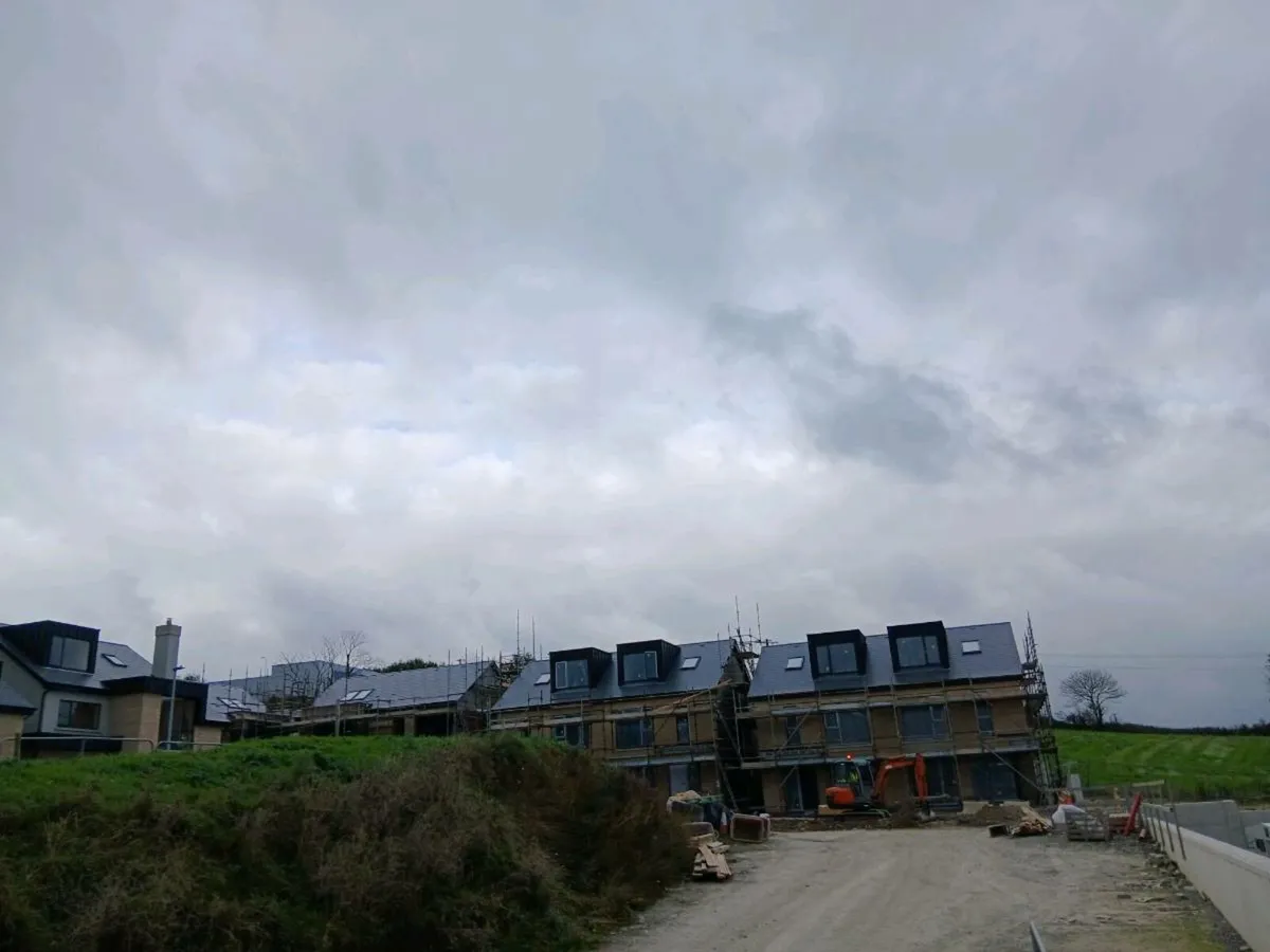 Carpenter/kitchen fitter - Image 3