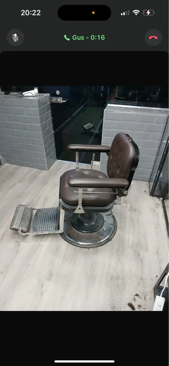 Barber chair - Image 2