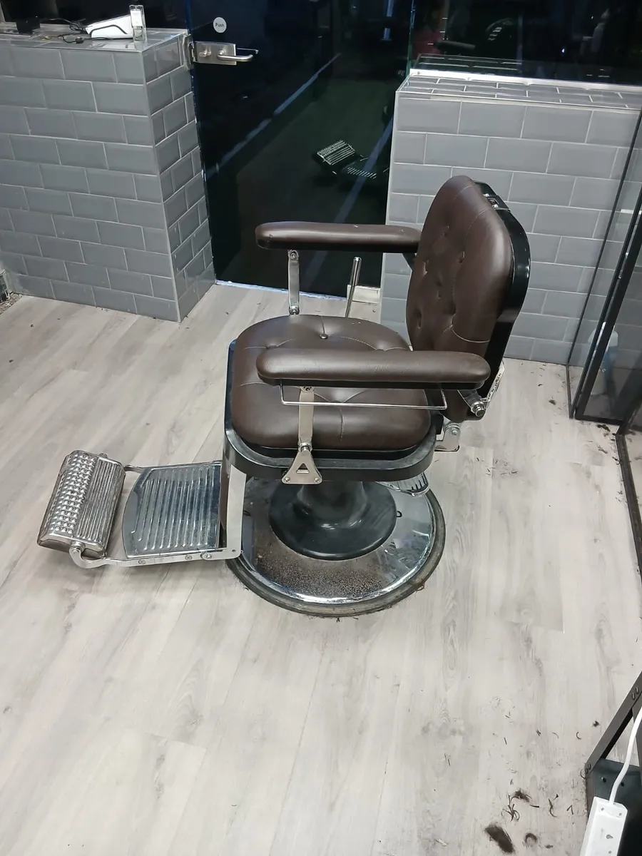 Barber chair - Image 4