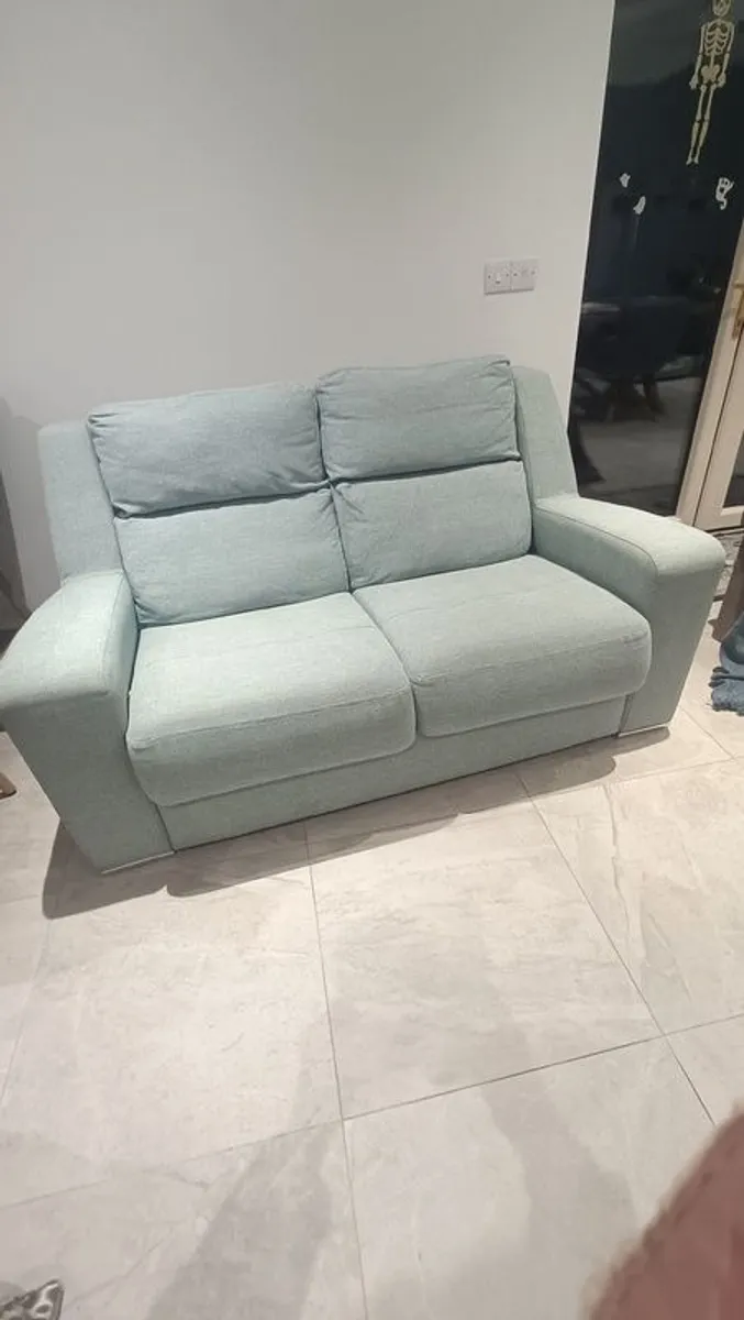 2 seater couch - Image 1