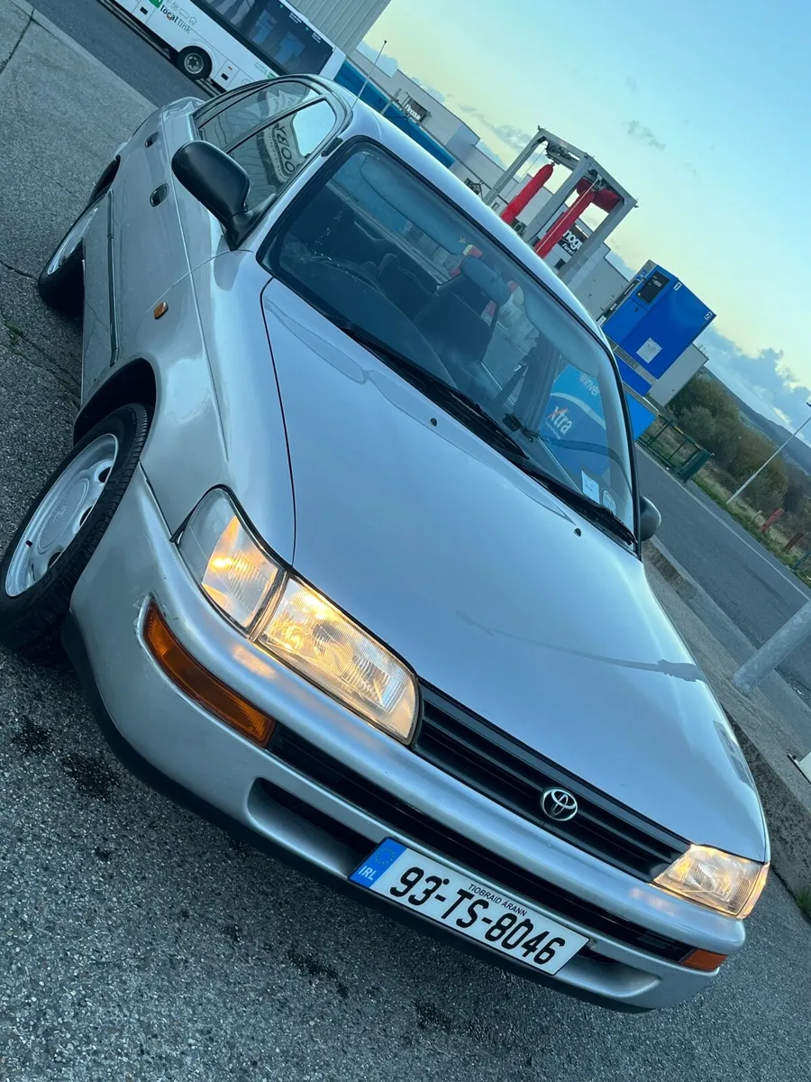 Toyota Corolla 1993 - Image 1