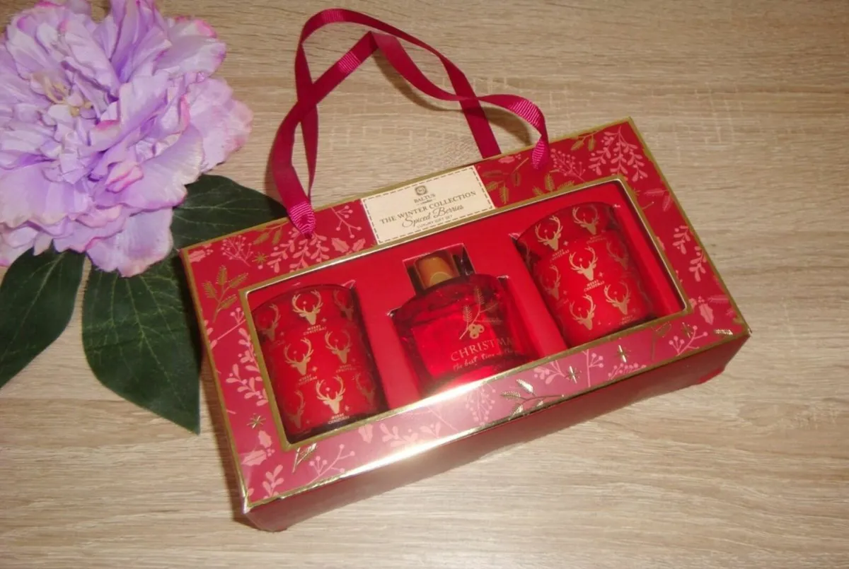 Reed diffuser and two votive candles - Image 1