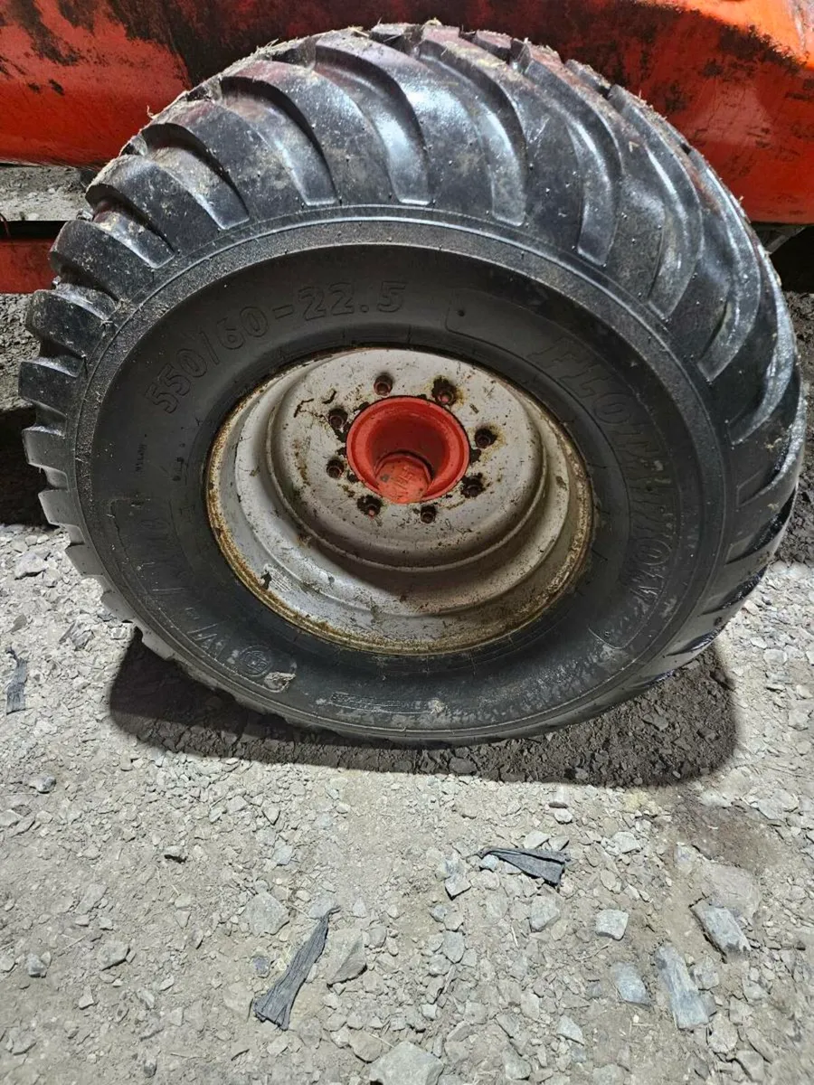 550- 60  22.5 tyres   rims 8stud - Image 2