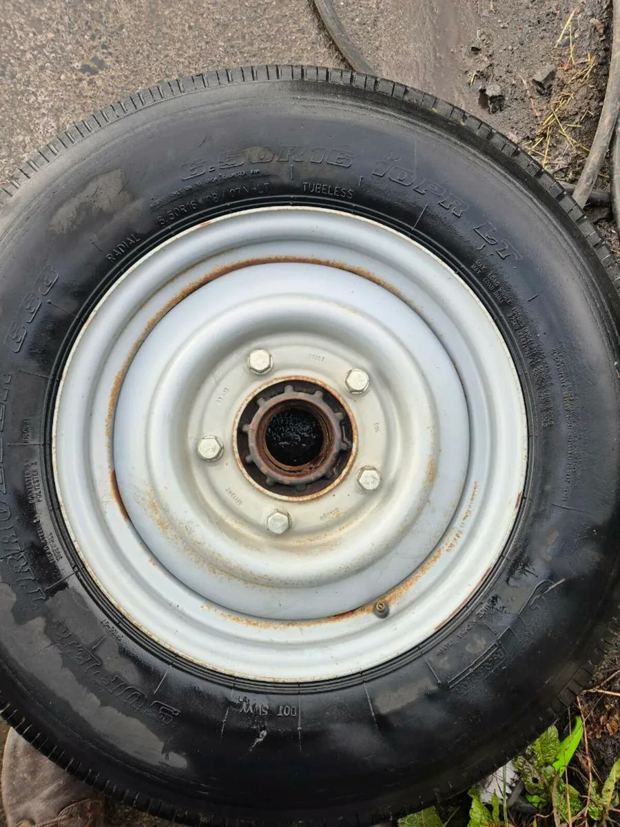 Ifor williams wheel and hub tyre - Image 1